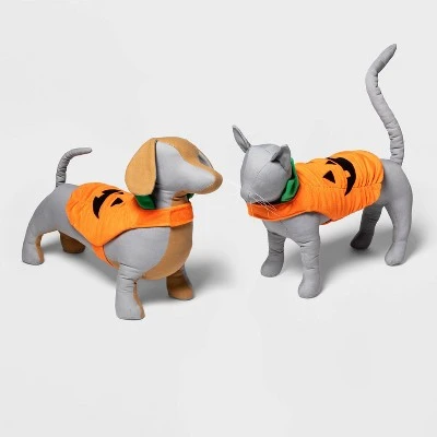 Halloween Plush Pumpkin Dog and Cat Costume - Hyde & EEK! Boutique™ 3 Halloween Plush Pumpkin Dog and Cat Costume - Hyde & EEK! Boutique™ - Image 3