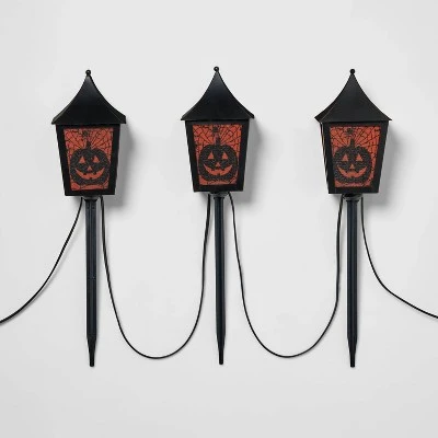 Hyde & EEK! Boutique LED Jack-O'-Lantern Flicker Effect Halloween Novelty Path Light - Hyde & EEK! Boutique™ 2 Hyde & EEK! Boutique LED Jack-O'-Lantern Flicker Effect Halloween Novelty Path Light - Hyde & EEK! Boutique™ - Image 2