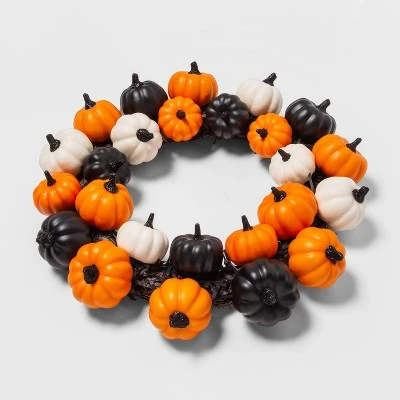 Hyde & EEK! Boutique Pumpkins and Black Grass Halloween Wreath - Hyde & EEK! Boutique™ 2 Hyde & EEK! Boutique Pumpkins and Black Grass Halloween Wreath - Hyde & EEK! Boutique™ - Image 2