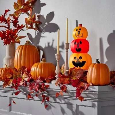 Hyde & EEK! Boutique Light Up Stacked Pumpkins Halloween Scene Prop - Hyde & EEK! Boutique™ 1 Hyde & EEK! Boutique Light Up Stacked Pumpkins Halloween Scene Prop - Hyde & EEK! Boutique™