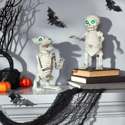 Hyde & EEK! Boutique Animated Werewolf Skeleton Halloween Scene Prop - Hyde & EEK! Boutique™ 1 Hyde & EEK! Boutique Animated Werewolf Skeleton Halloween Scene Prop - Hyde & EEK! Boutique™